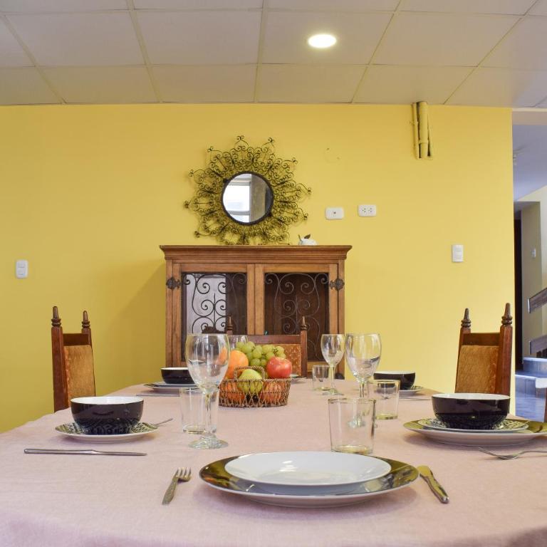 Pikaflor B&B - Six-Bedroom House - 18