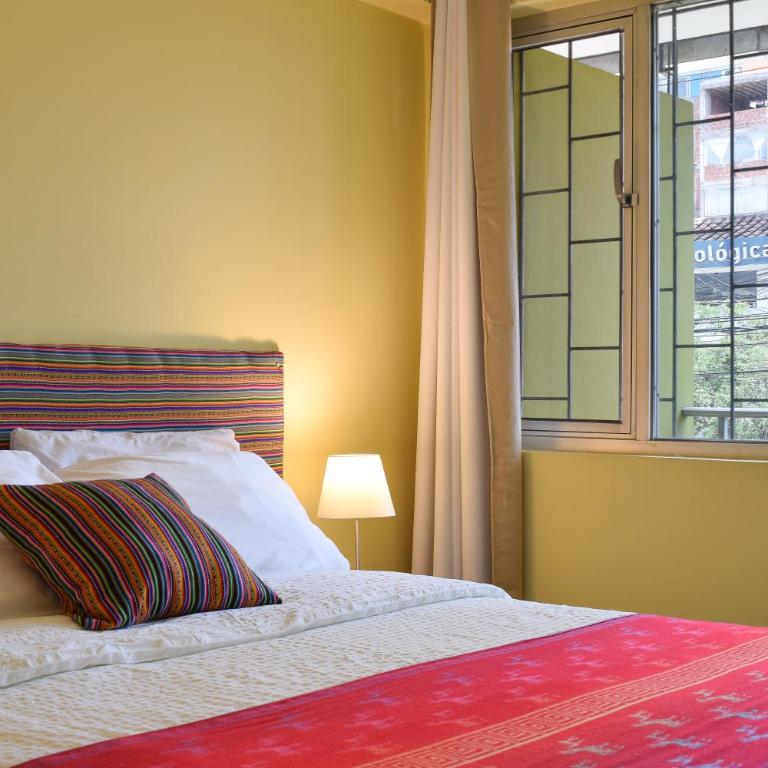 Pikaflor B&B - Six-Bedroom House - 24