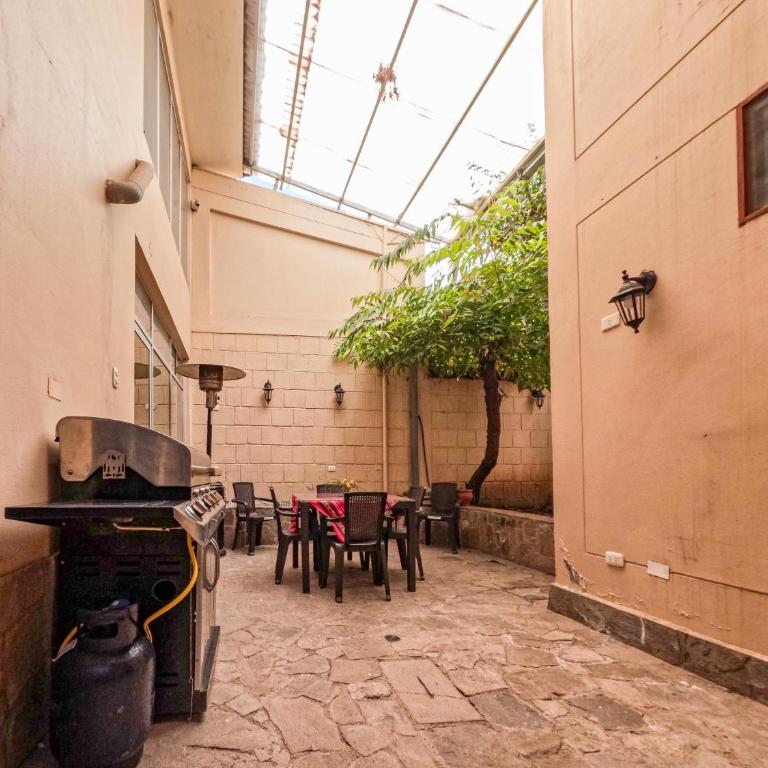Pikaflor B&B - Six-Bedroom House - 29
