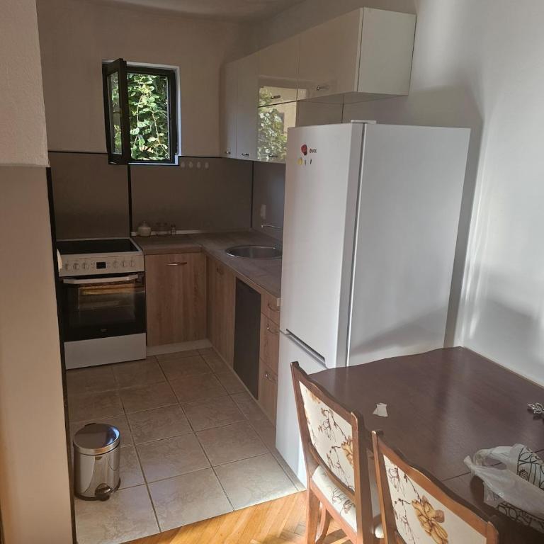 Andrej & Viktor - Two-Bedroom Apartment - 4