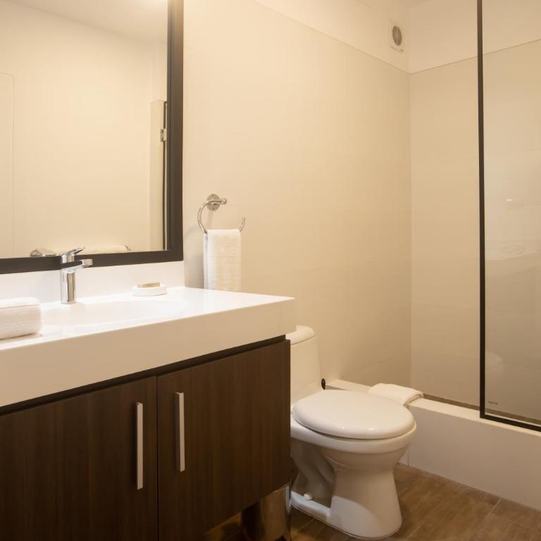 Luxury 2BR in Miraflores near Malecón with parking - Vacation Home - 20