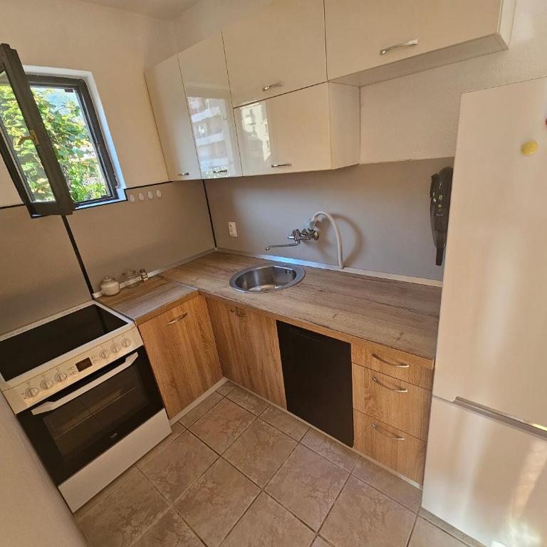 Andrej & Viktor - Two-Bedroom Apartment - 27