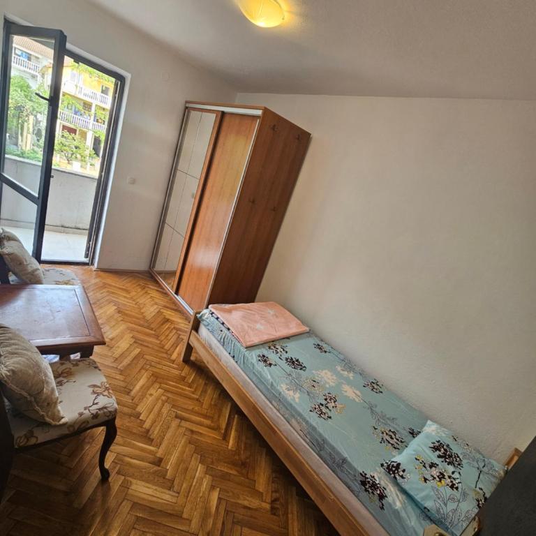 Andrej & Viktor - Two-Bedroom Apartment - 32
