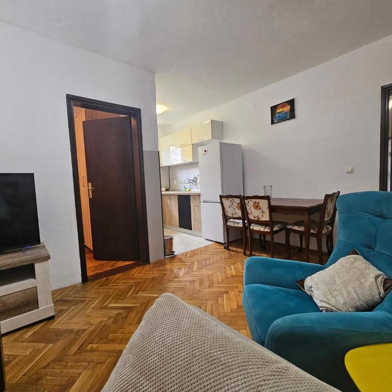 Andrej & Viktor - Two-Bedroom Apartment - 37