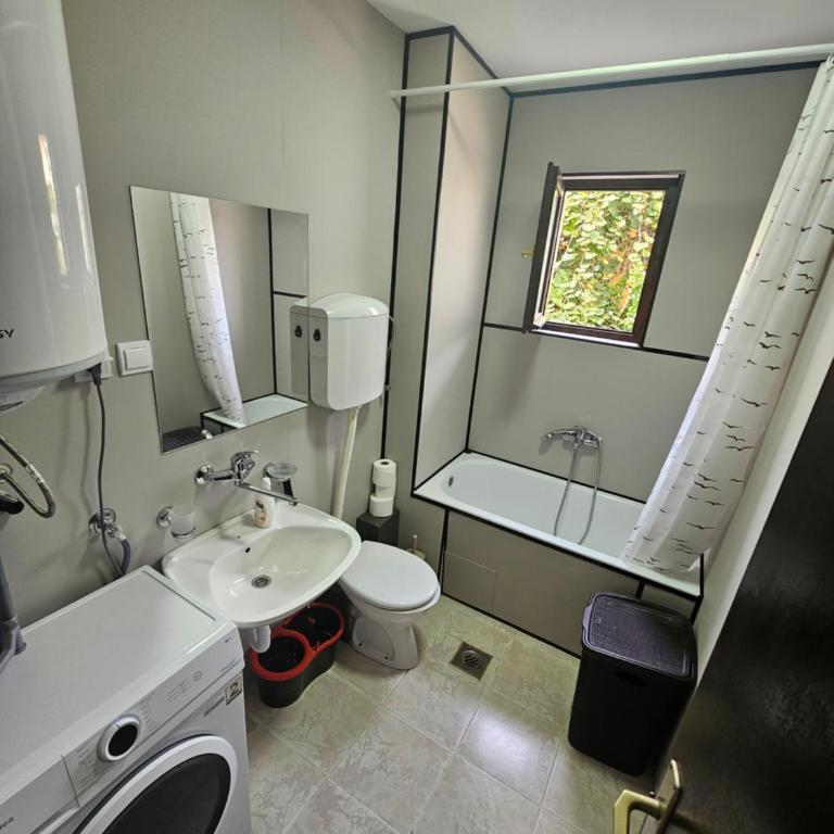 Andrej & Viktor - Two-Bedroom Apartment - 43