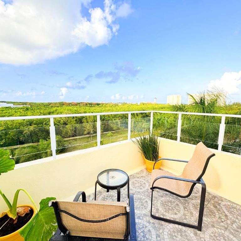 Estrella Azul Penthouse - Three-Bedroom Apartment - 8