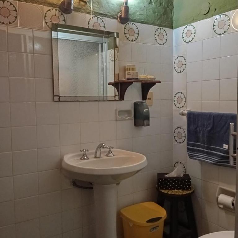 Mi Cottage Areguá - Two-Bedroom House - 26