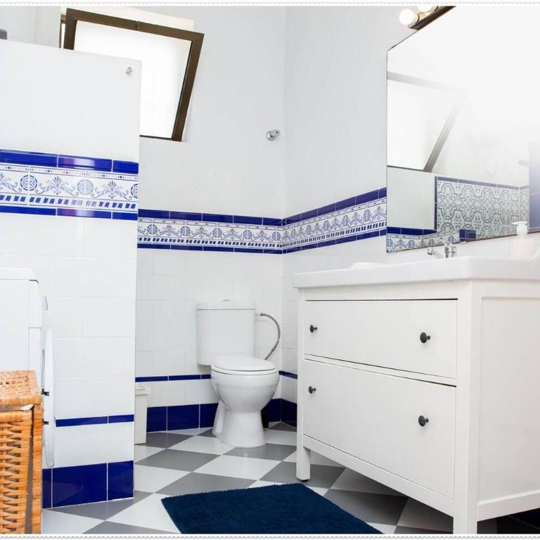 Charming Home Near Santa María del Mar - Six-Bedroom House - 6