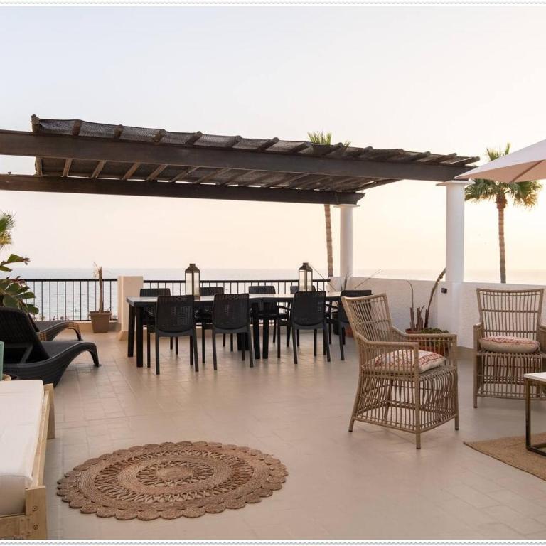 Charming Home Near Santa María del Mar - Six-Bedroom House - 36