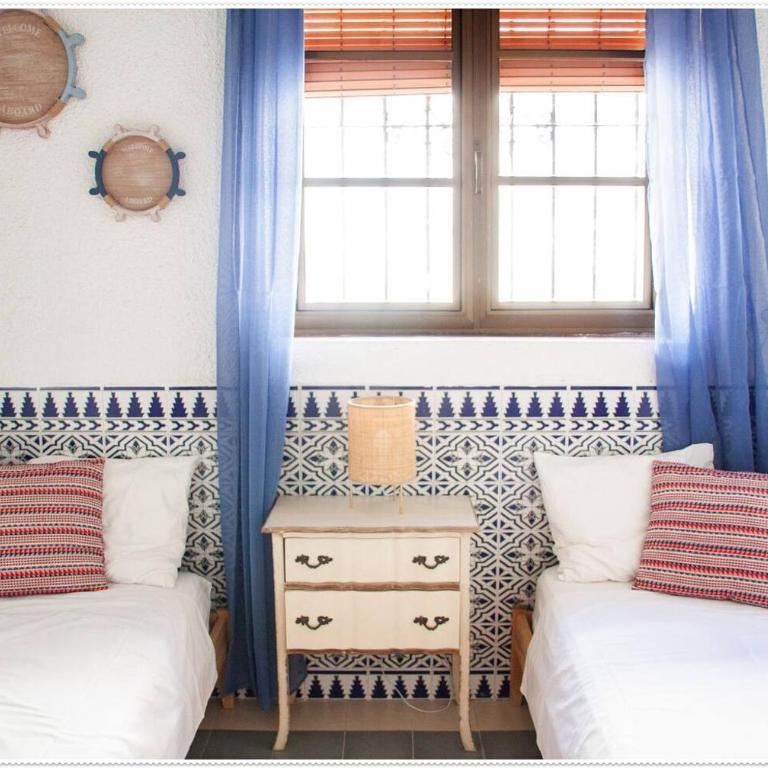 Charming Home Near Santa María del Mar - Six-Bedroom House - 22