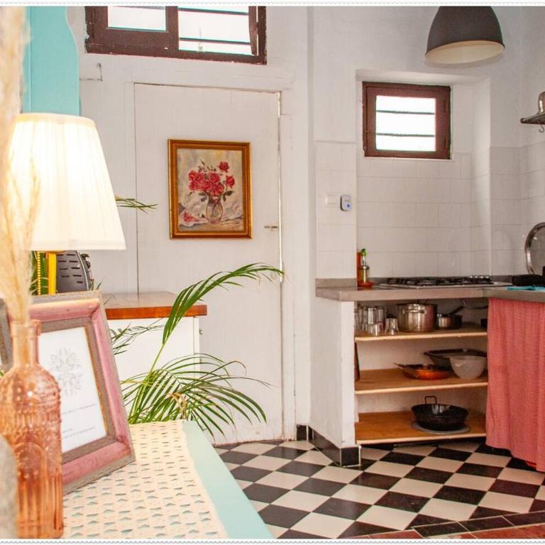Charming Home Near Santa María del Mar - Six-Bedroom House - 18
