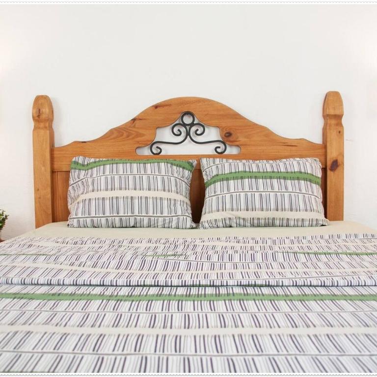 Charming Home Near Santa María del Mar - Six-Bedroom House - 25