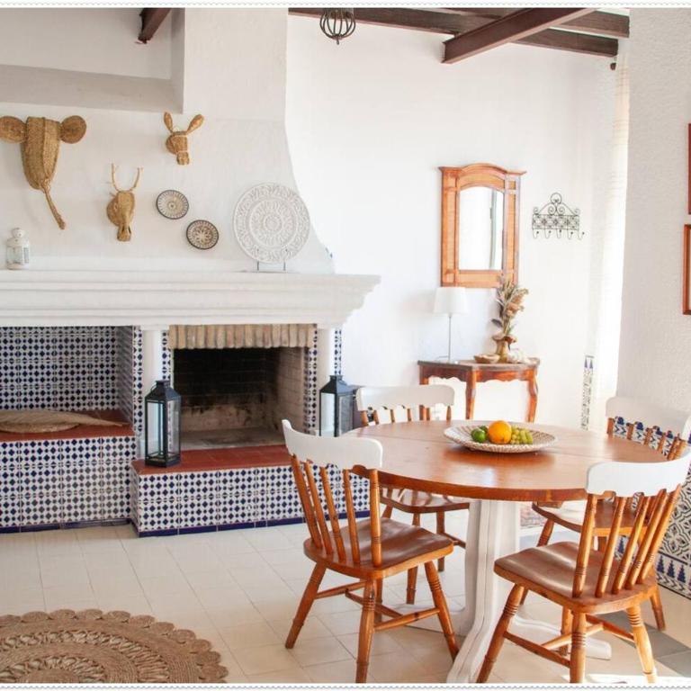 Charming Home Near Santa María del Mar - Six-Bedroom House - 19