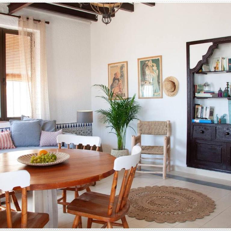 Charming Home Near Santa María del Mar - Six-Bedroom House - 26