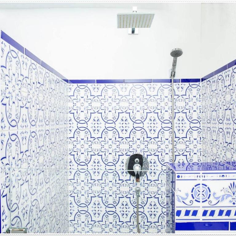 Charming Home Near Santa María del Mar - Six-Bedroom House - 39