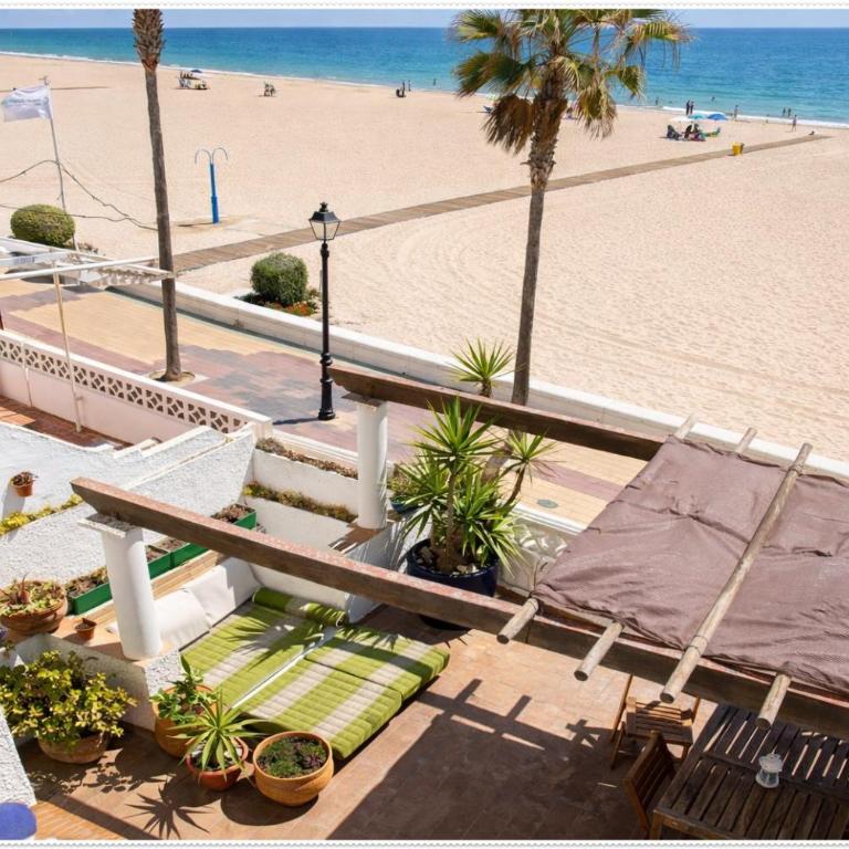 Charming Home Near Santa María del Mar - Six-Bedroom House - 77