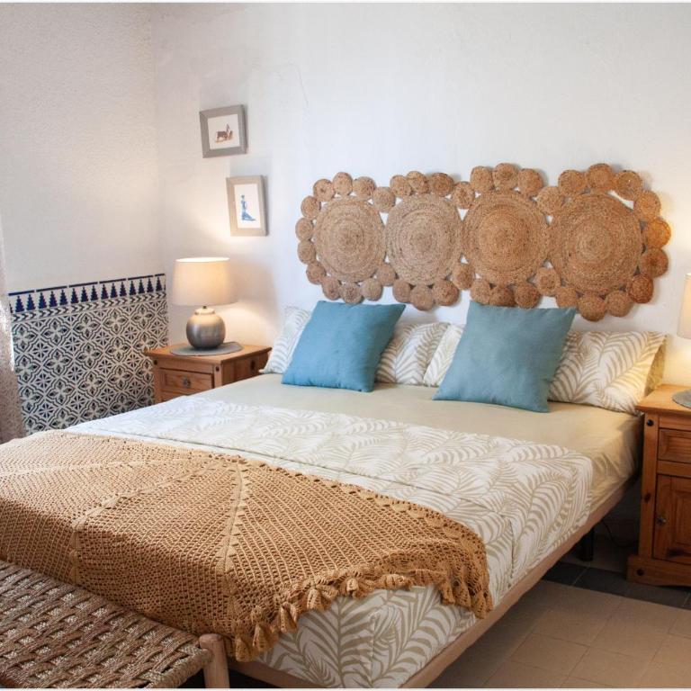 Charming Home Near Santa María del Mar - Six-Bedroom House - 83