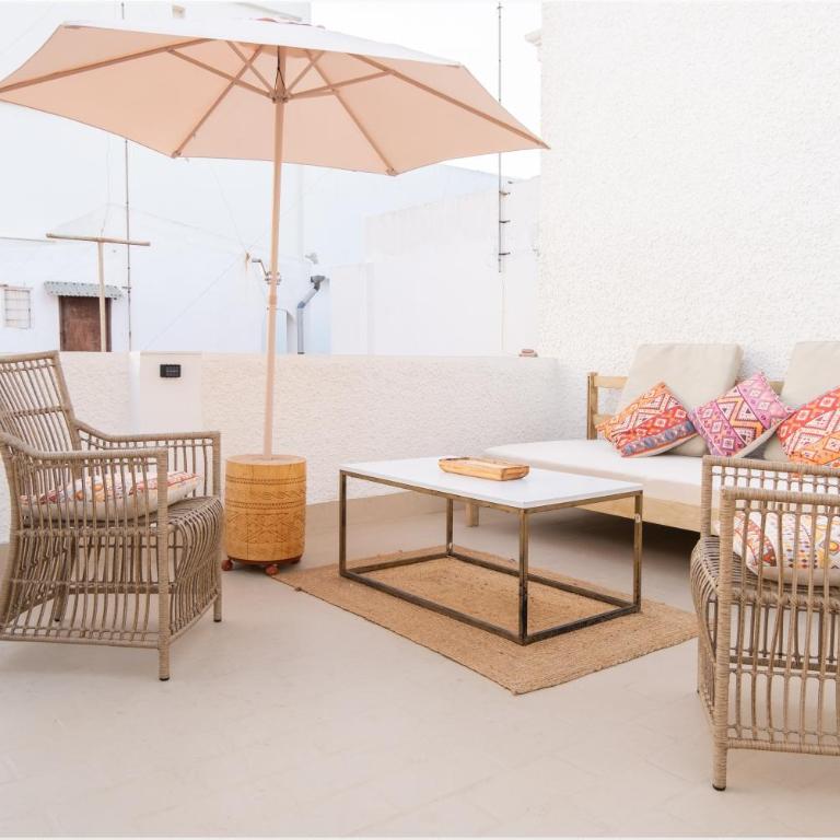 Charming Home Near Santa María del Mar - Six-Bedroom House - 87
