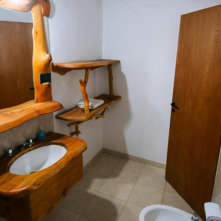 Cabañas en Santa Rosa de Calamuchita con pileta y parrilla - cerca del rio - Cabaña con vistas al jardín - 4