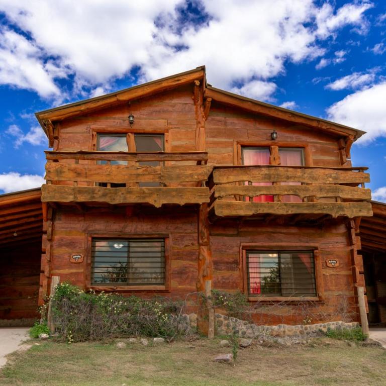 Cabañas en Santa Rosa de Calamuchita con pileta y parrilla - cerca del rio - Cabaña con vistas al jardín - 17