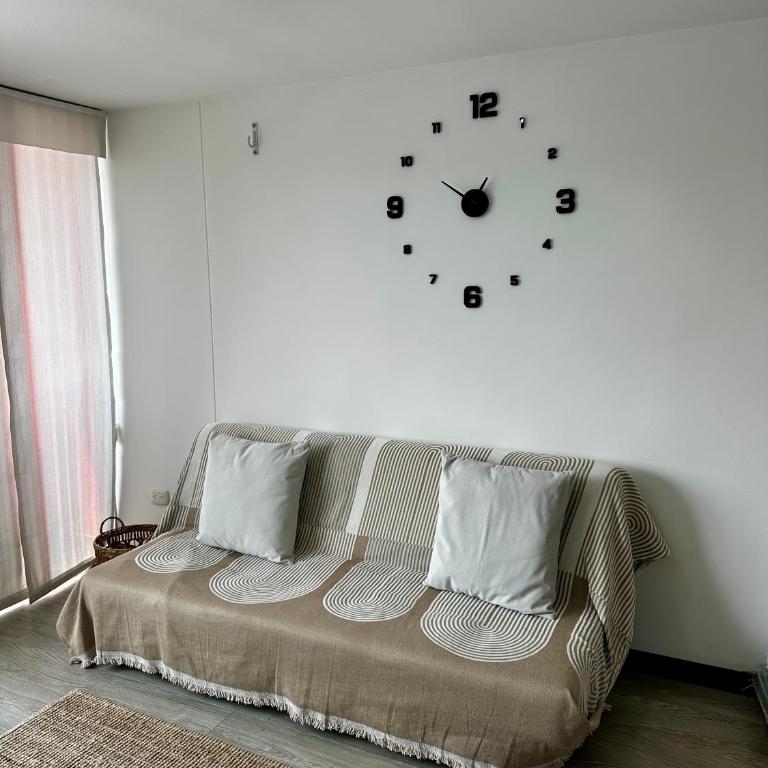 Hermoso y comodo apartamento en Paipa - Three-Bedroom Apartment - 8