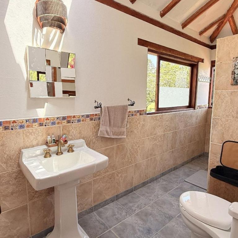 El Solaz Suites By Honnor Living - Triple Room with View - 11