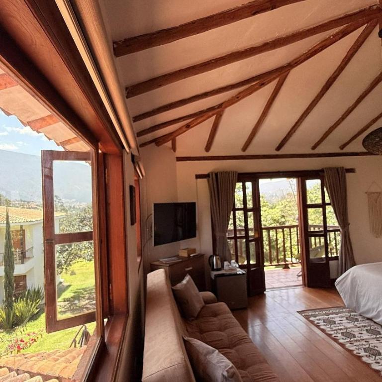 El Solaz Suites By Honnor Living - Triple Room with View - 8