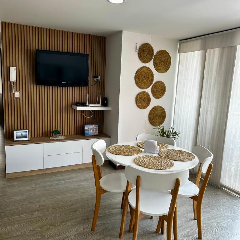Hermoso y comodo apartamento en Paipa - Three-Bedroom Apartment - 1