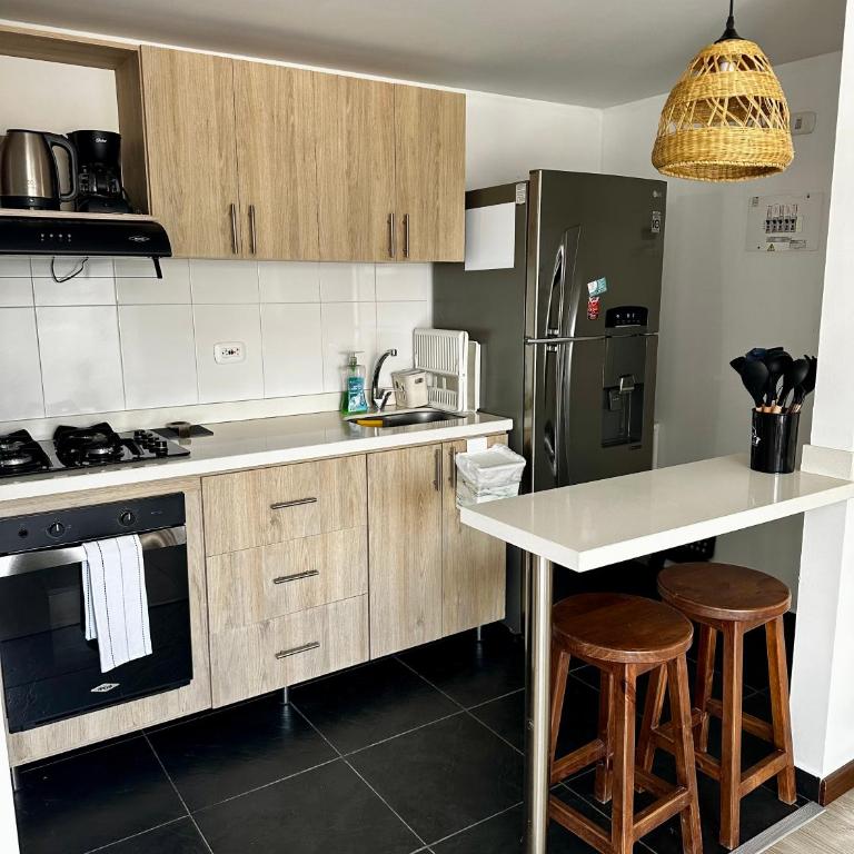 Hermoso y comodo apartamento en Paipa - Three-Bedroom Apartment - 2