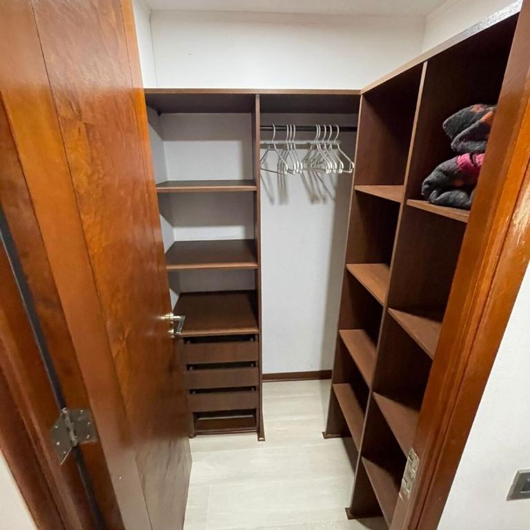 Hermoso departamento en Las Condes Mall Sports - One-Bedroom Apartment with Balcony - 9