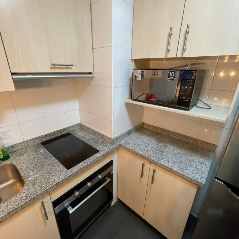 Hermoso departamento en Las Condes Mall Sports - One-Bedroom Apartment with Balcony - 14