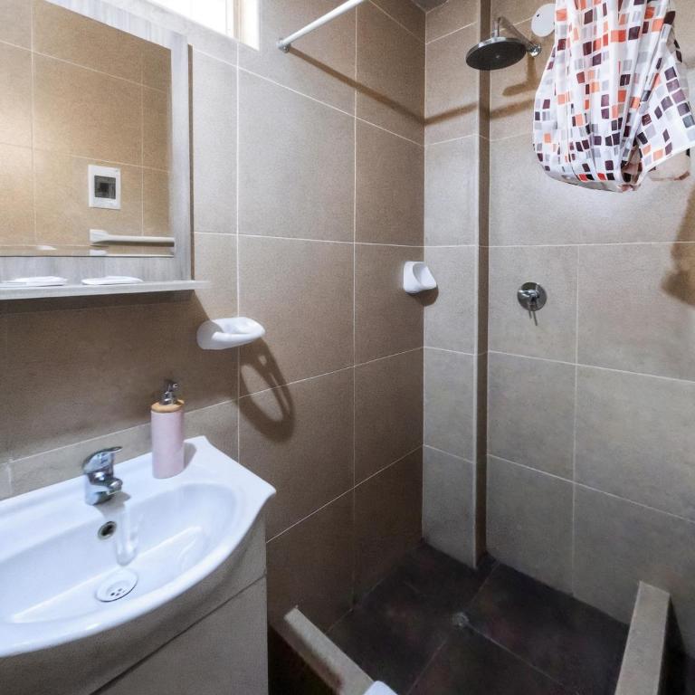 Pikaflor B&B - King Studio with Sofa Bed - 5