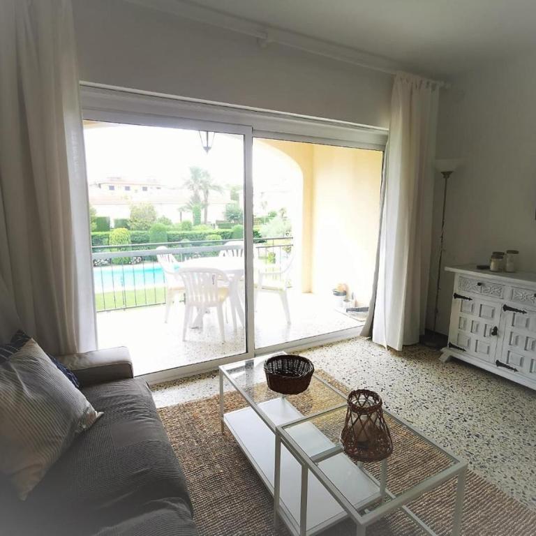 Apartamento en S'Agaró con piscina, terraza y se admiten mascotas, cerca del mar - ES-298-15 - Apartamento - 8
