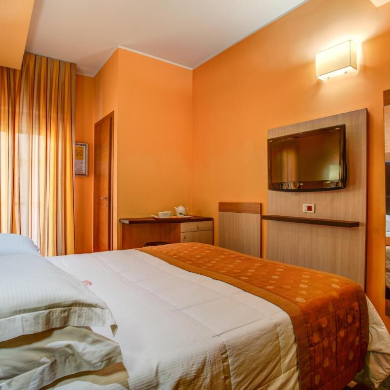 Hotel Genty - Camera Matrimoniale Comfort con Balcone - 6