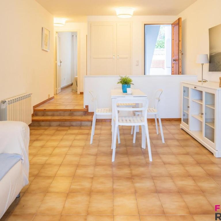 Apartamento en planta baja con jardín y acceso a piscina, cerca de playa de Sant Pol - ES-298-47 - Apartamento - 9