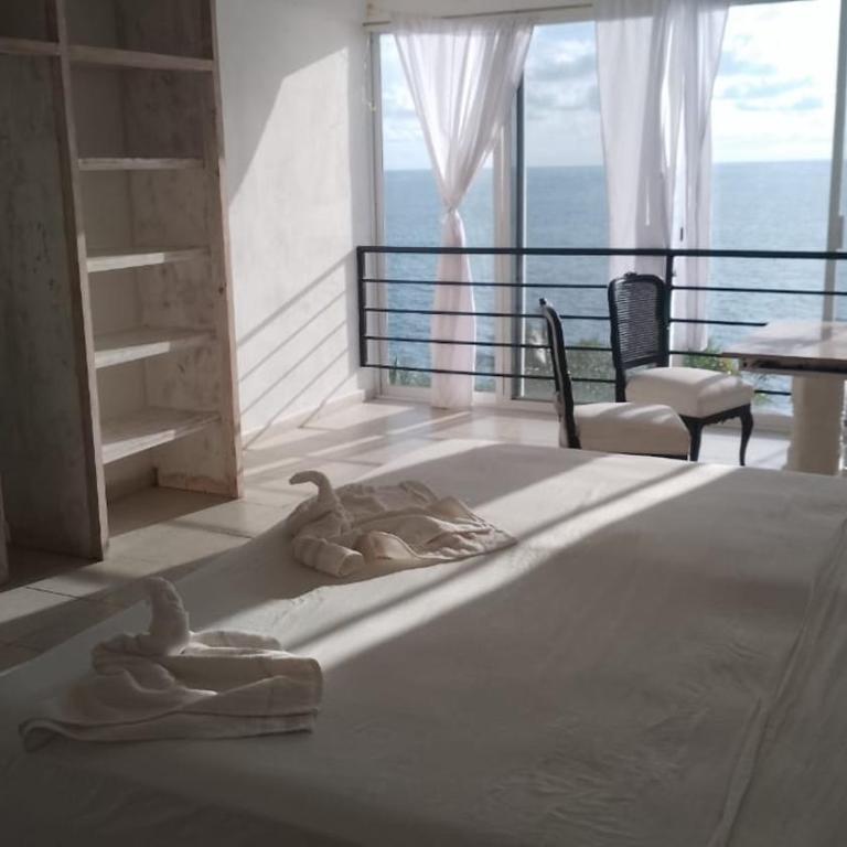 cocos camp love haters - Habitación con cama extragrande, baño privado y vistas al mar - 1