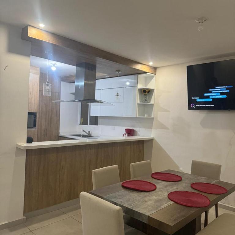 Casa MILO en Sector Privado - Four-Bedroom House - 5