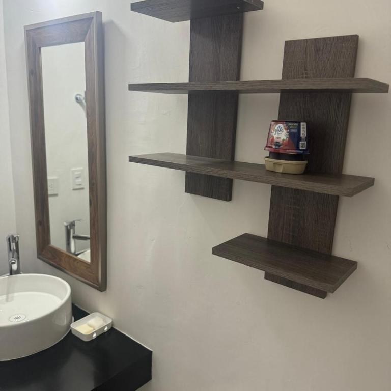 Casa MILO en Sector Privado - Four-Bedroom House - 37
