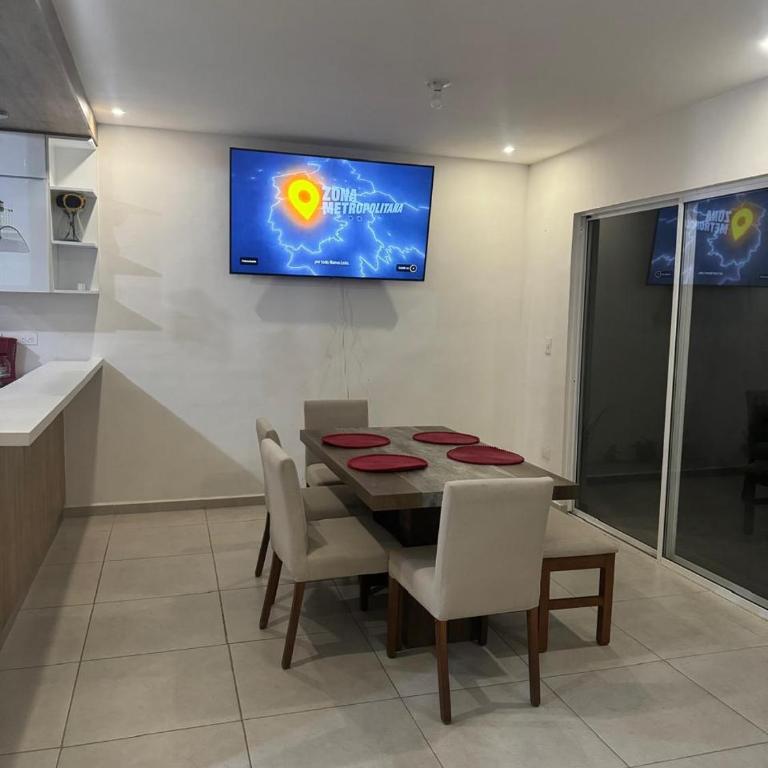 Casa MILO en Sector Privado - Four-Bedroom House - 45