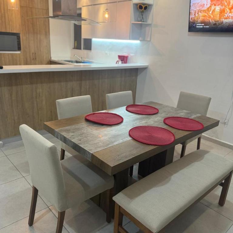 Casa MILO en Sector Privado - Four-Bedroom House - 56