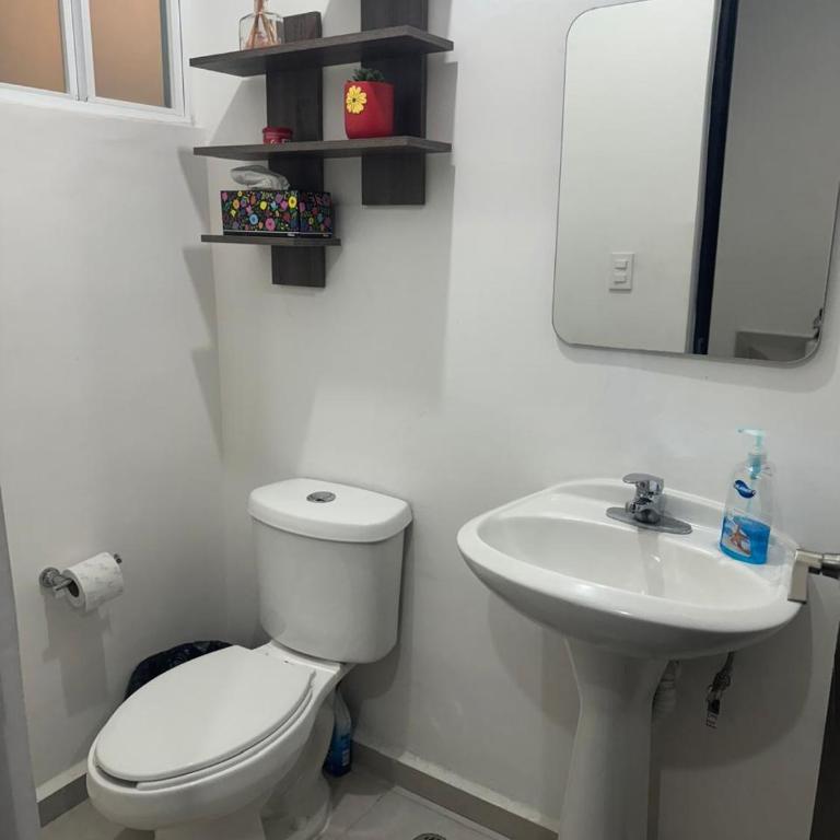 Casa MILO en Sector Privado - Four-Bedroom House - 58
