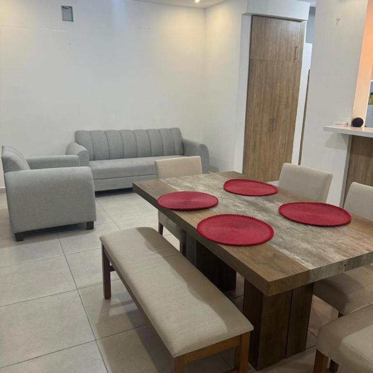 Casa MILO en Sector Privado - Four-Bedroom House - 70