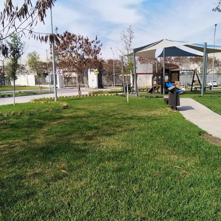 Casa MILO en Sector Privado - Four-Bedroom House - 96
