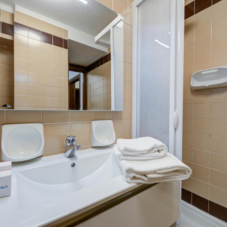 Studio Genzianella Ski In-Ski Out 100m - Happy Rentals - Monolocale con Balcone - 14