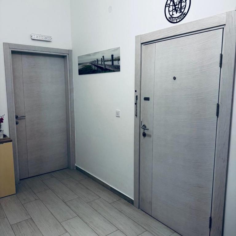 SF Apartments Lux - Two-Bedroom Apartment with Sea View - 11