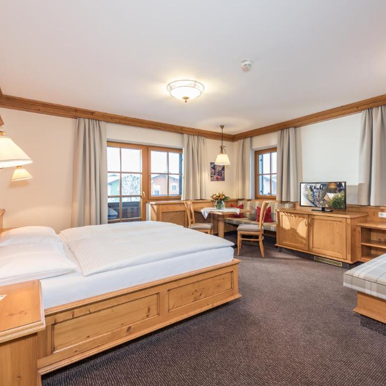 Eggerwirt Kitzbühel, Hotel & Restaurant - Superior Doppelzimmer mit Bad - 4