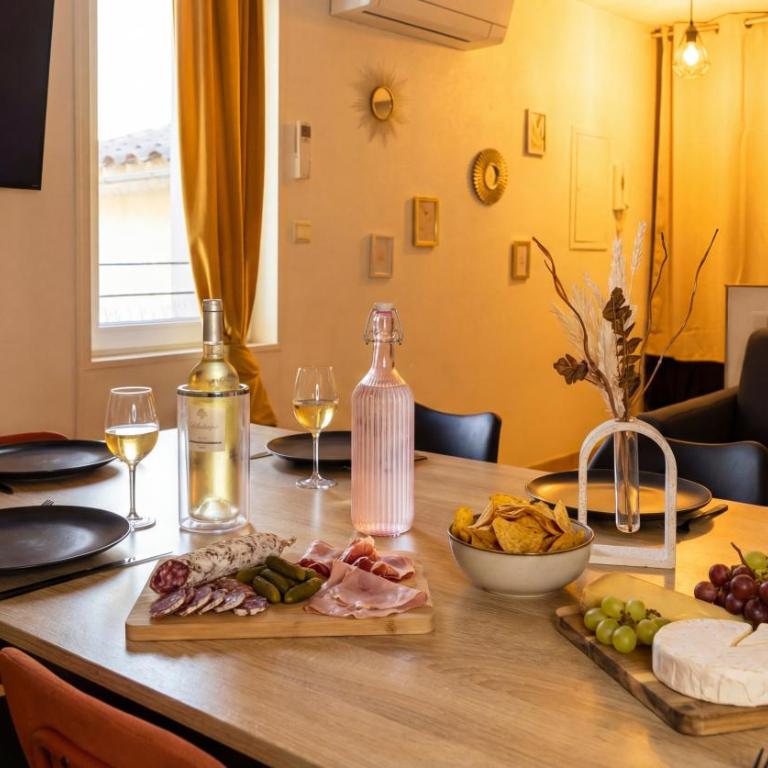 Bel Appartement Climatisé avec Terrasse au centre-ville de Narbonne - Apartamento de 2 dormitorios - 8