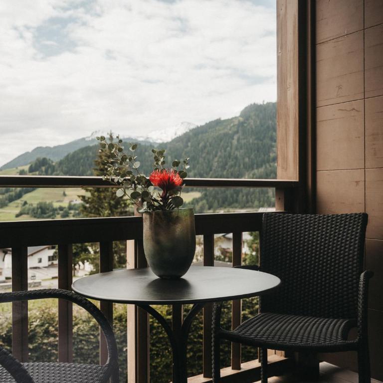 Hotel Chesa Monte 4Sterne Superior - Suite Exclusive - 4