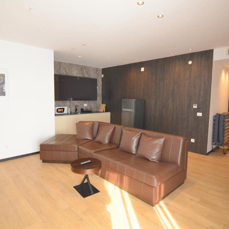 Azure Coast Deluxe Residence - Budva Seafront Living Suites - Two-Bedroom Suite - 9