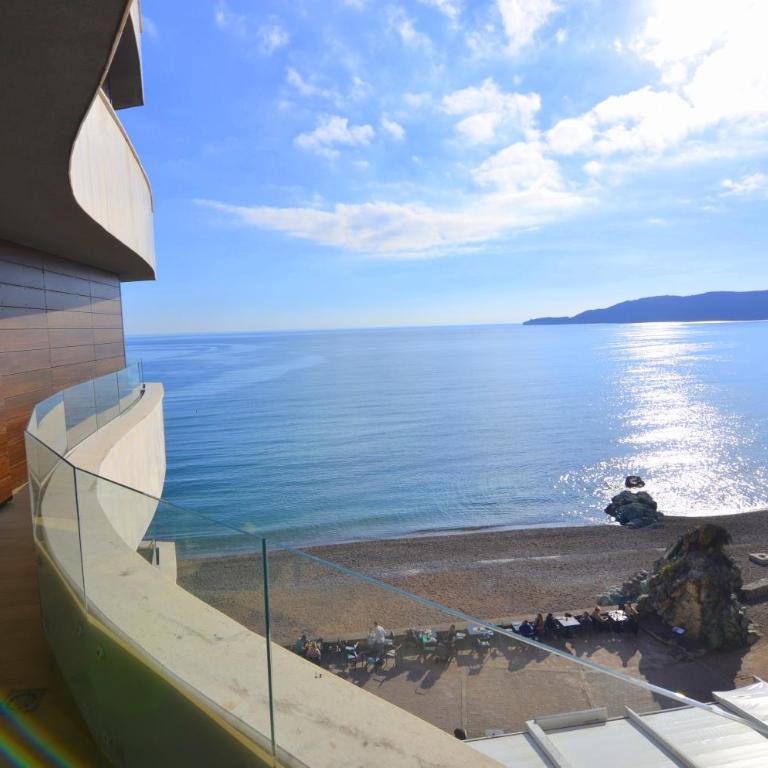 Azure Coast Deluxe Residence - Budva Seafront Living Suites - Two-Bedroom Suite - 14